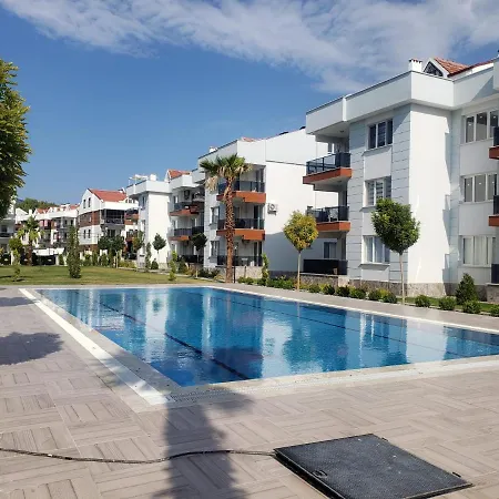 Lovely 1 Bedroom With Swimming Pool Apartmán