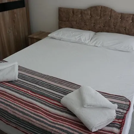 Lovely 1 Bedroom With Swimming Pool アパート ダラマン